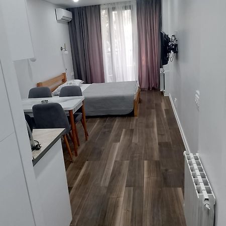 Next Apartments Батуми Экстерьер фото